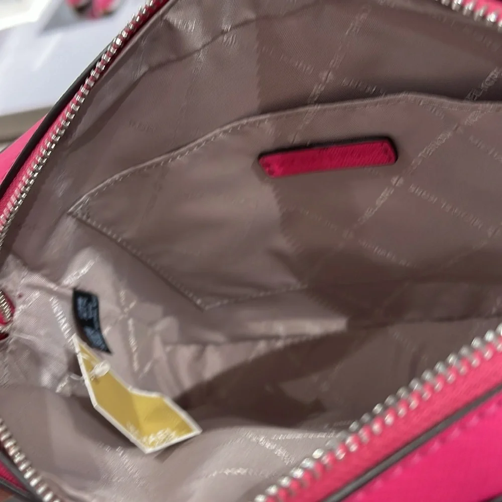 Michael Kors zip jet performance