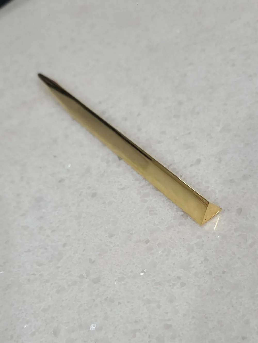 Looney Tunes Mania sleek gold