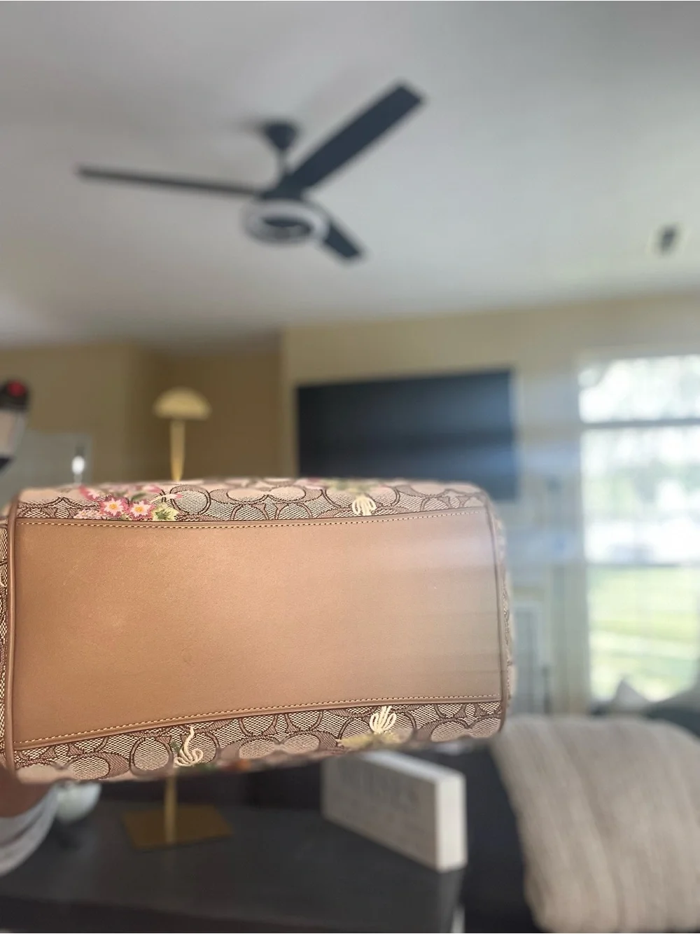 Coach bnwt medium
