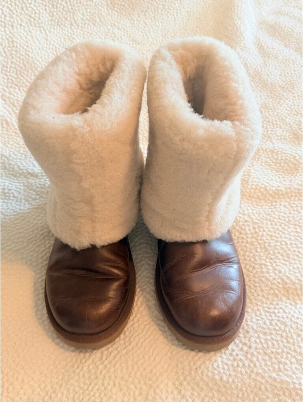 N/A authentic ugg