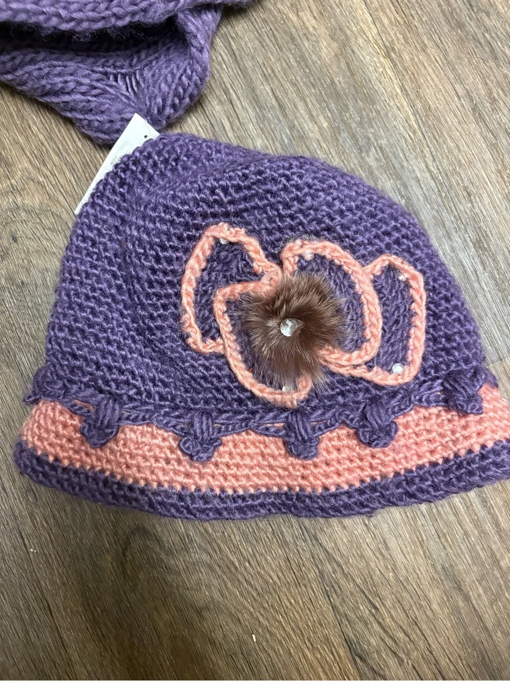 Bling thread been hat