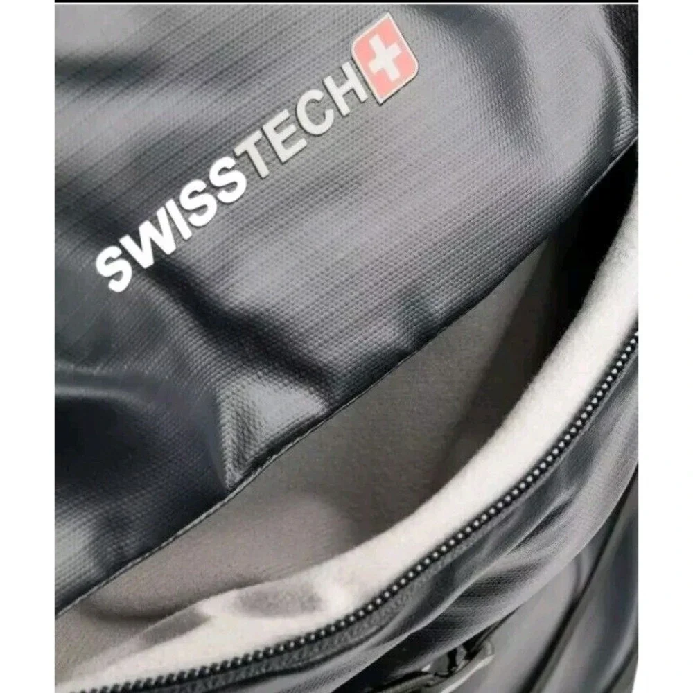 Swiss Tech Bungee Backpack Black Ripstop Laptop Tablet Sleeve 14-Pocket 20 L NEW