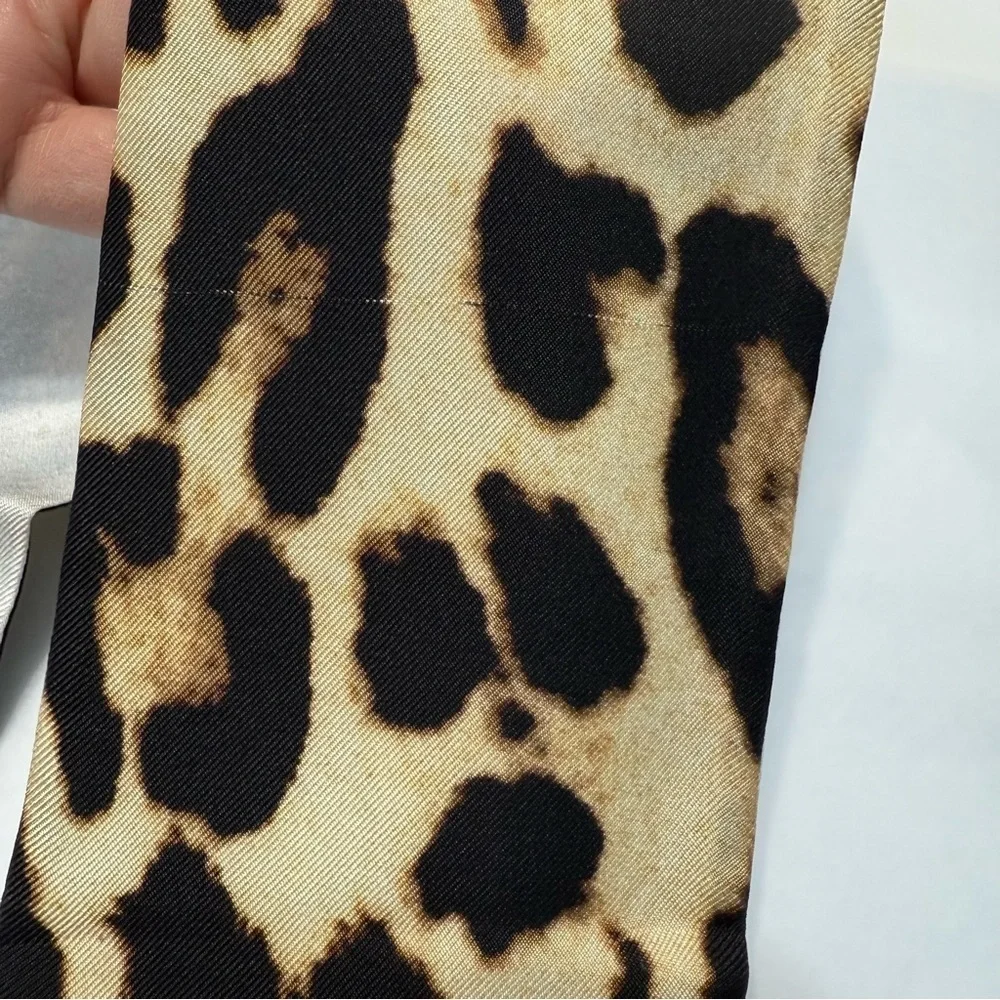 Burberry reversible flat