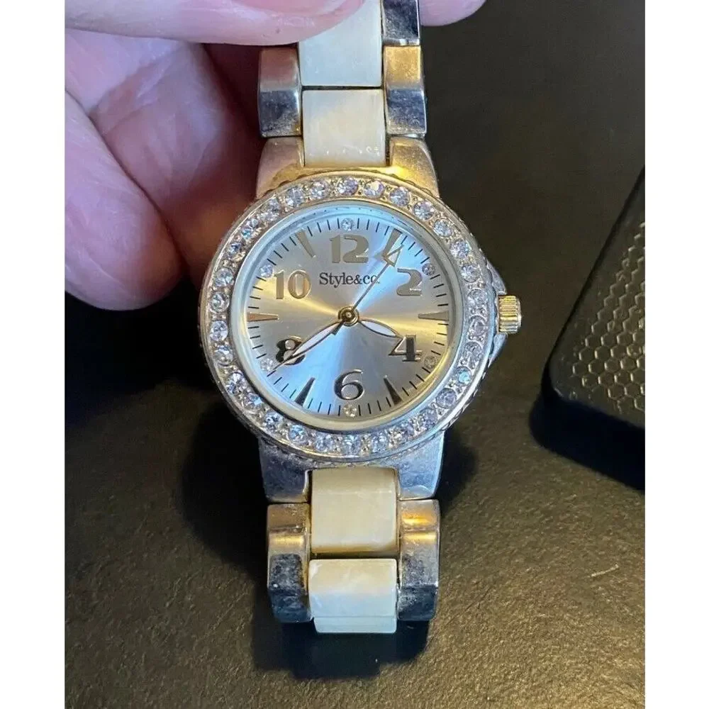 Styl;e & Co women gold