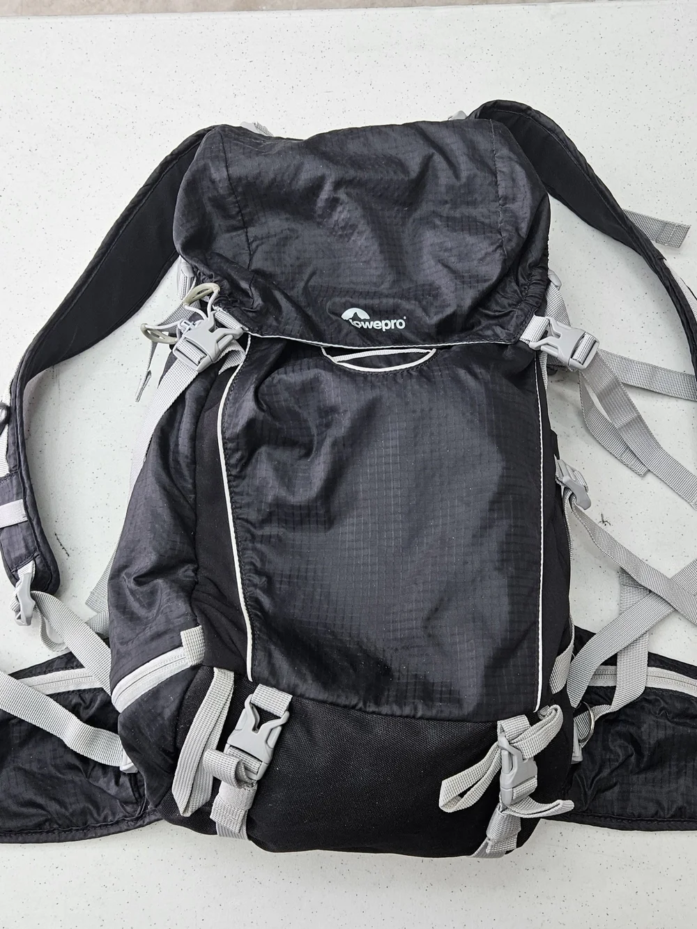 LowePro Photo Sport 200 AW Camera Backpack – Excellent Condition
