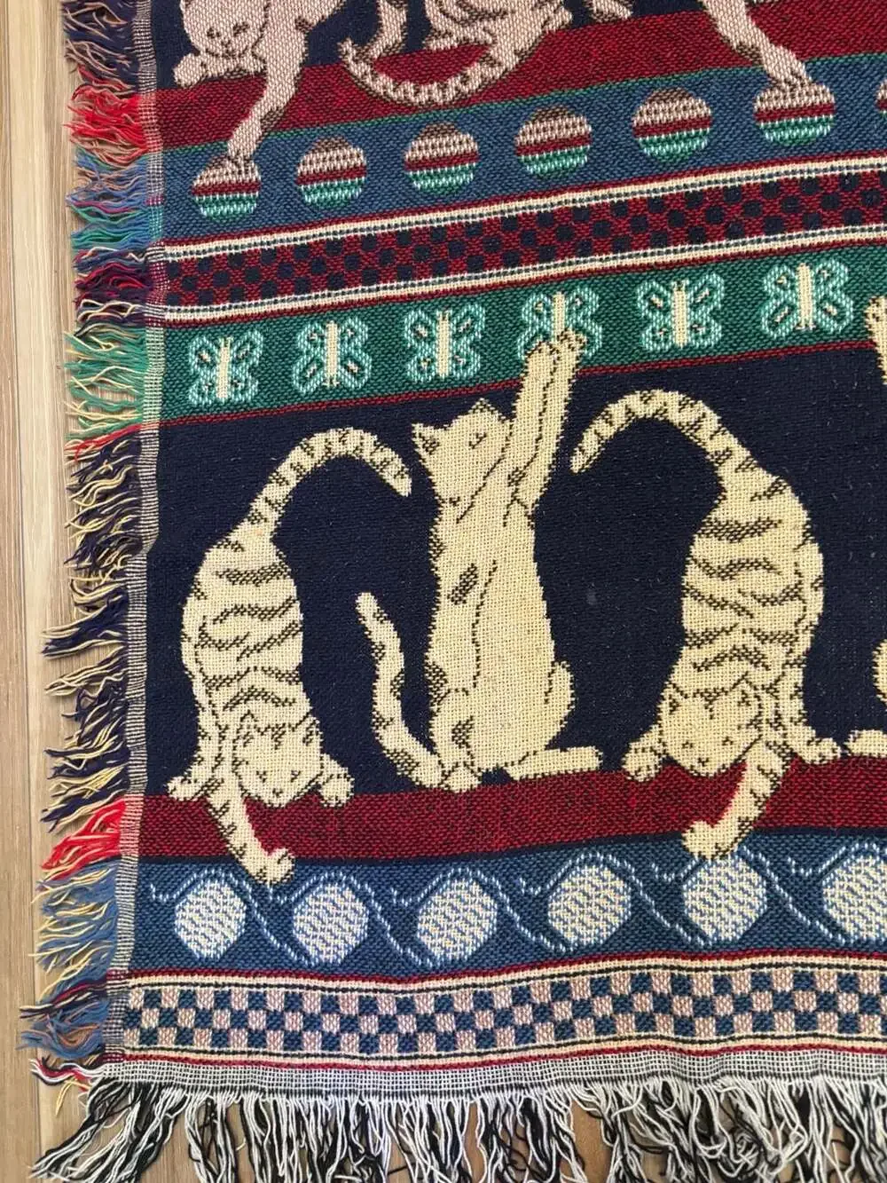 Vintage Crown Crafts Cats and Kittens Woven Tapestry Throw Blanket