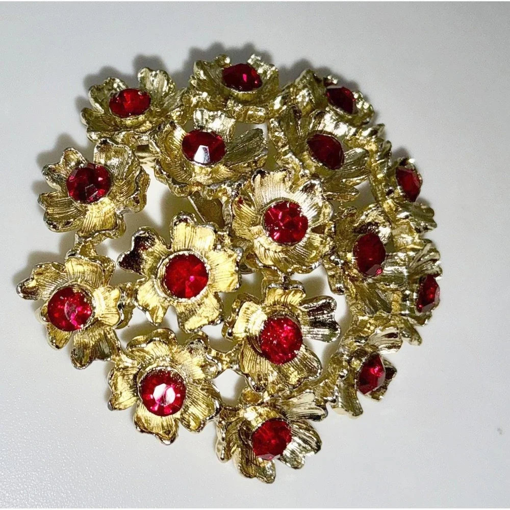Vintage Gold-Tone Red‎ Rhinestone Floral Brooch 2