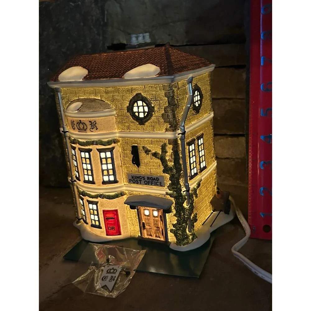 Department 56 Kings Road Post Office Dickens Village Lighted Boxed #58017