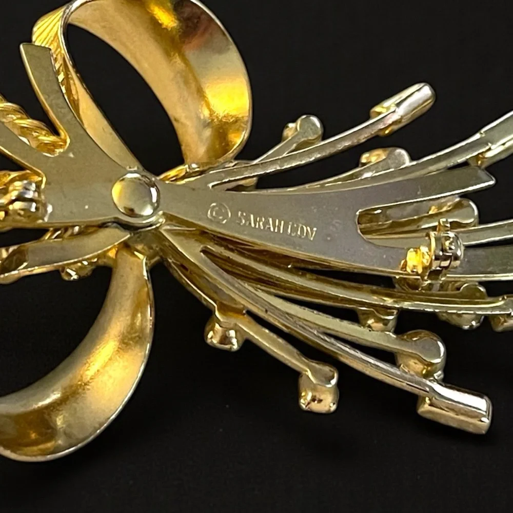 Dazzling Vintage Sarah Coventry Rhinestone Spray and Bow Brooch Estate Piece