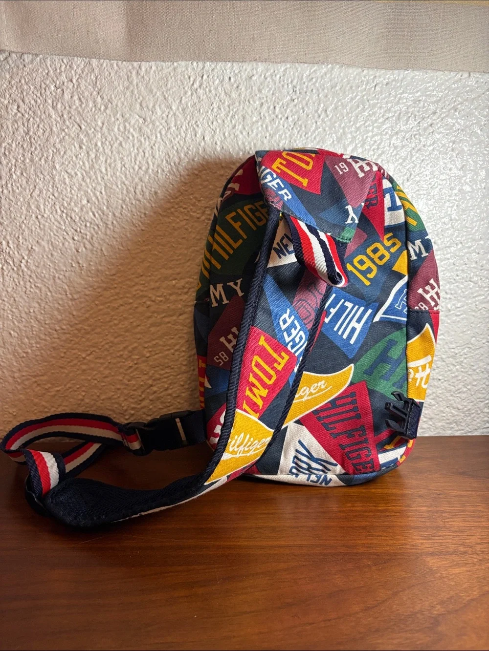 Tommy Hilfiger compact tommy