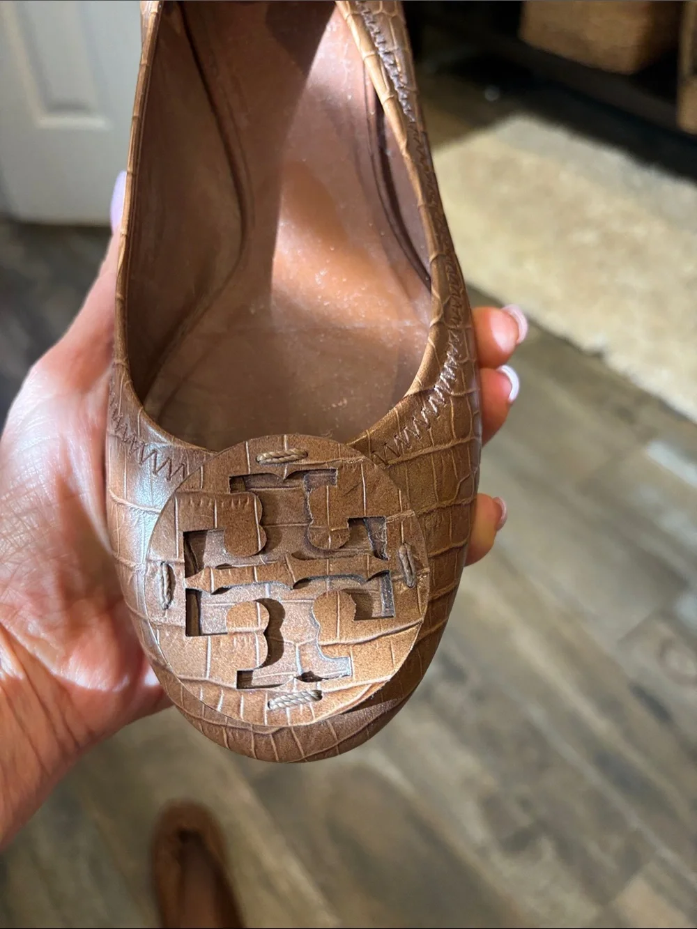 Tory Burch Reva Women's Brown Croc-Embossed Leather Ballet Flats