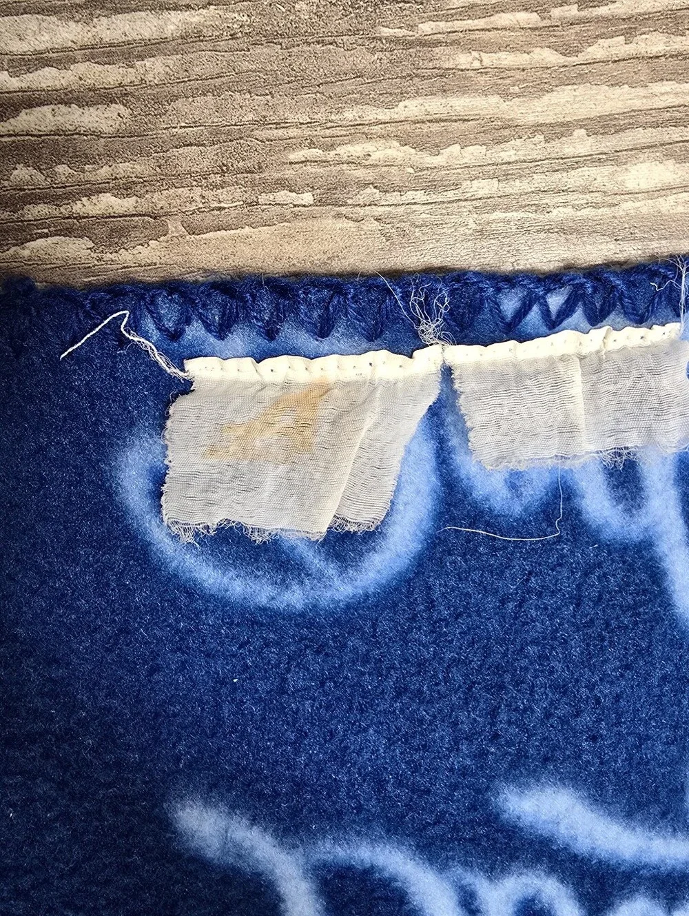 N/A graphic blanket through