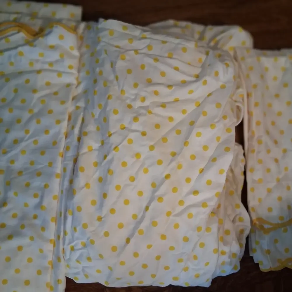 Patricia Altschul bed Sheets Queen cotton white yellow polka dot set 4pc scallop