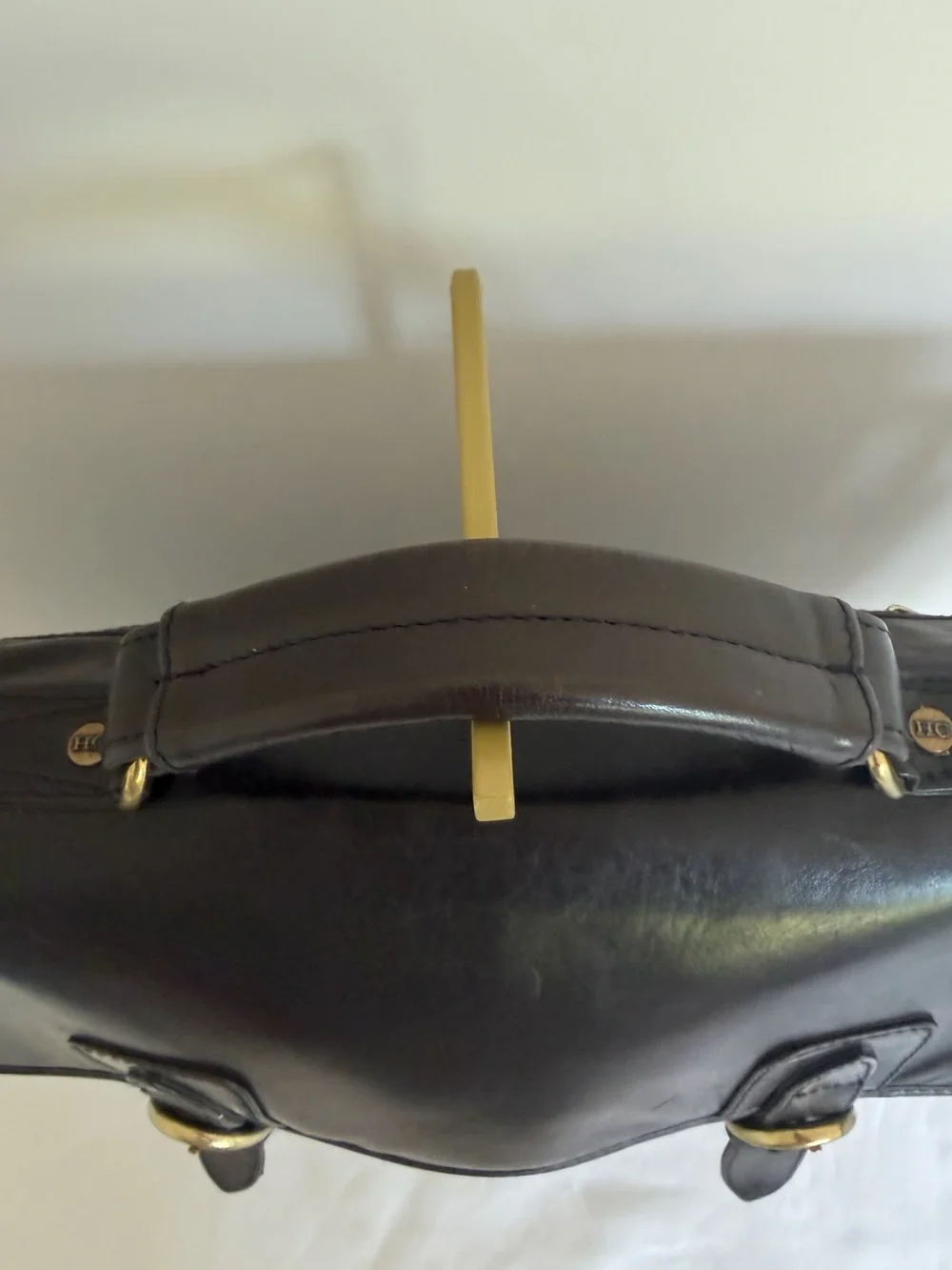 Wilsons Leather business compartment buckle