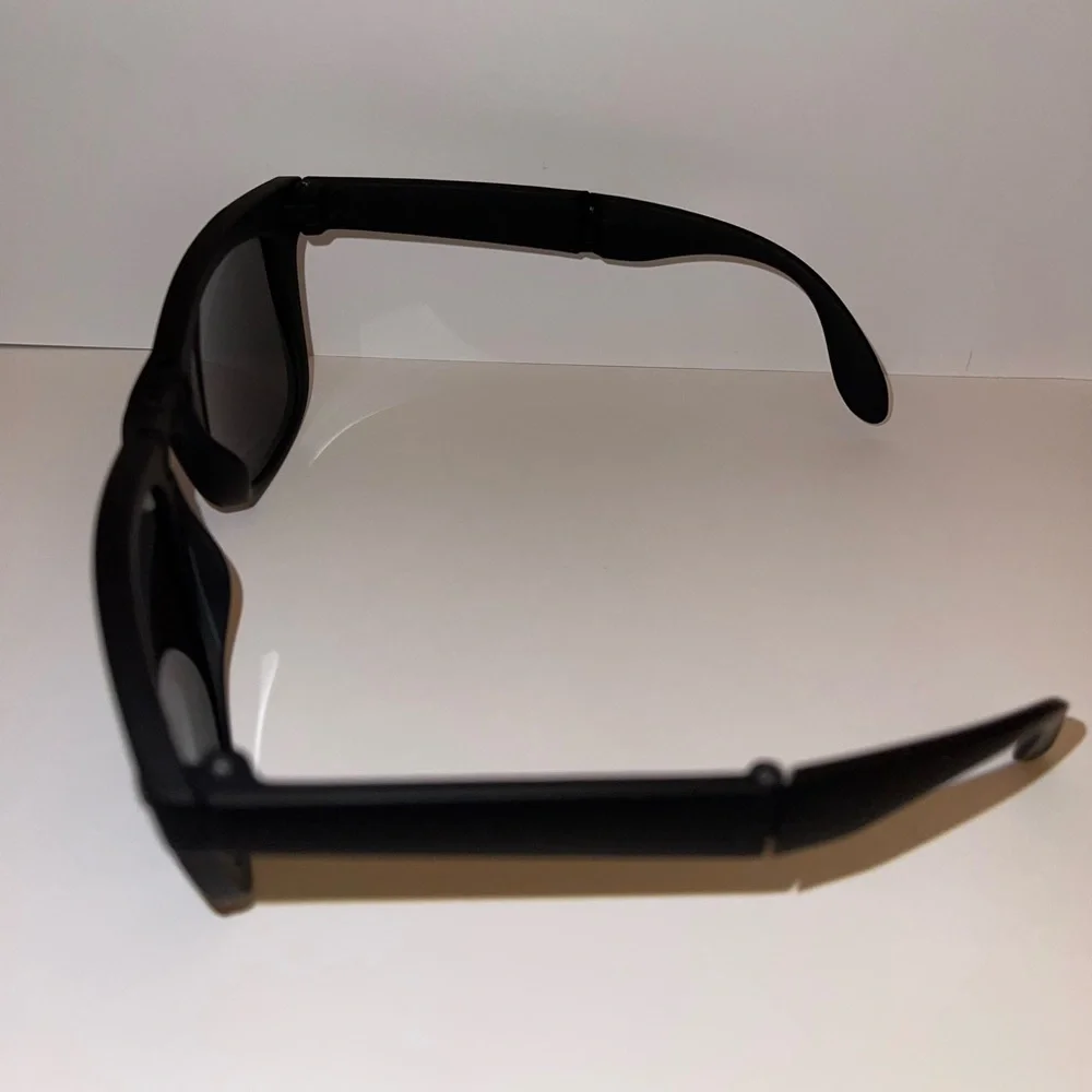Stylish Foldable Velvet Feel Matte Black Sunglasses With Hard Carrying Case