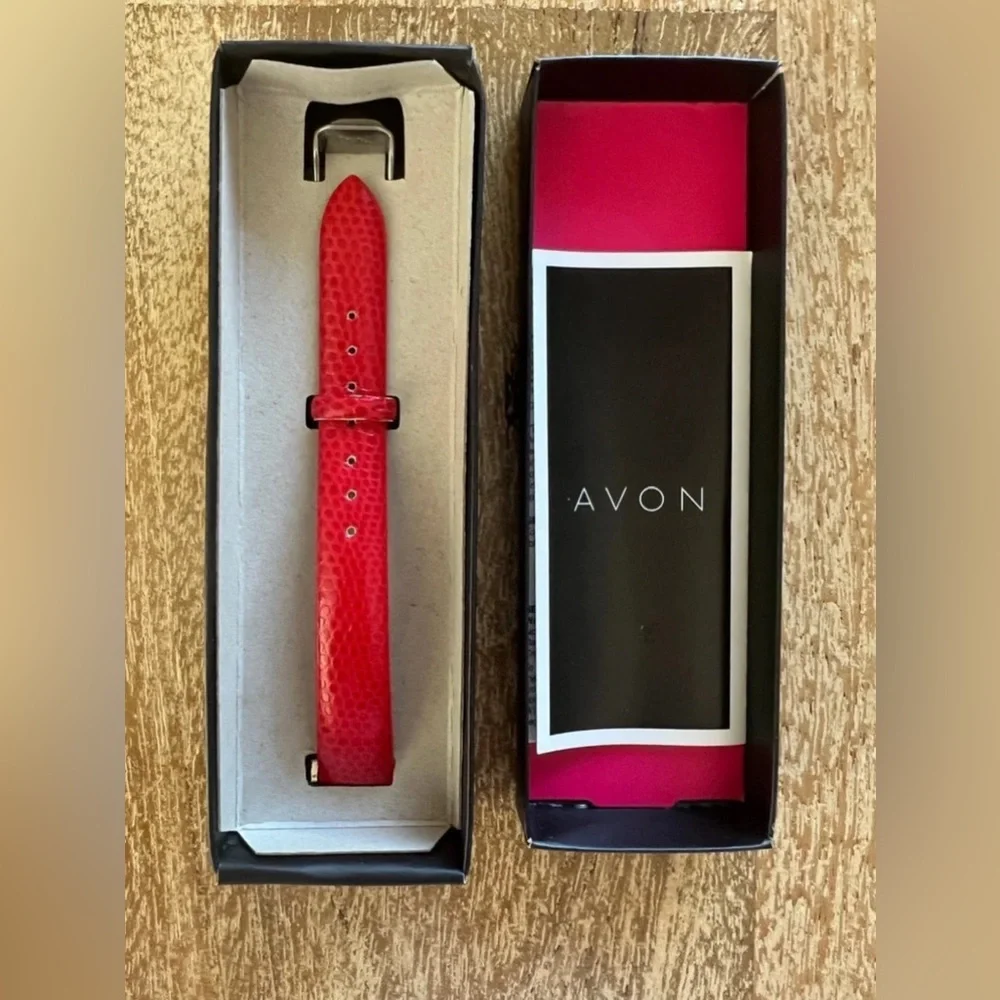 NWT Vintage Costume Jewelry AVON Rhinestone Red Mock Crock Quartz Ladies Watch