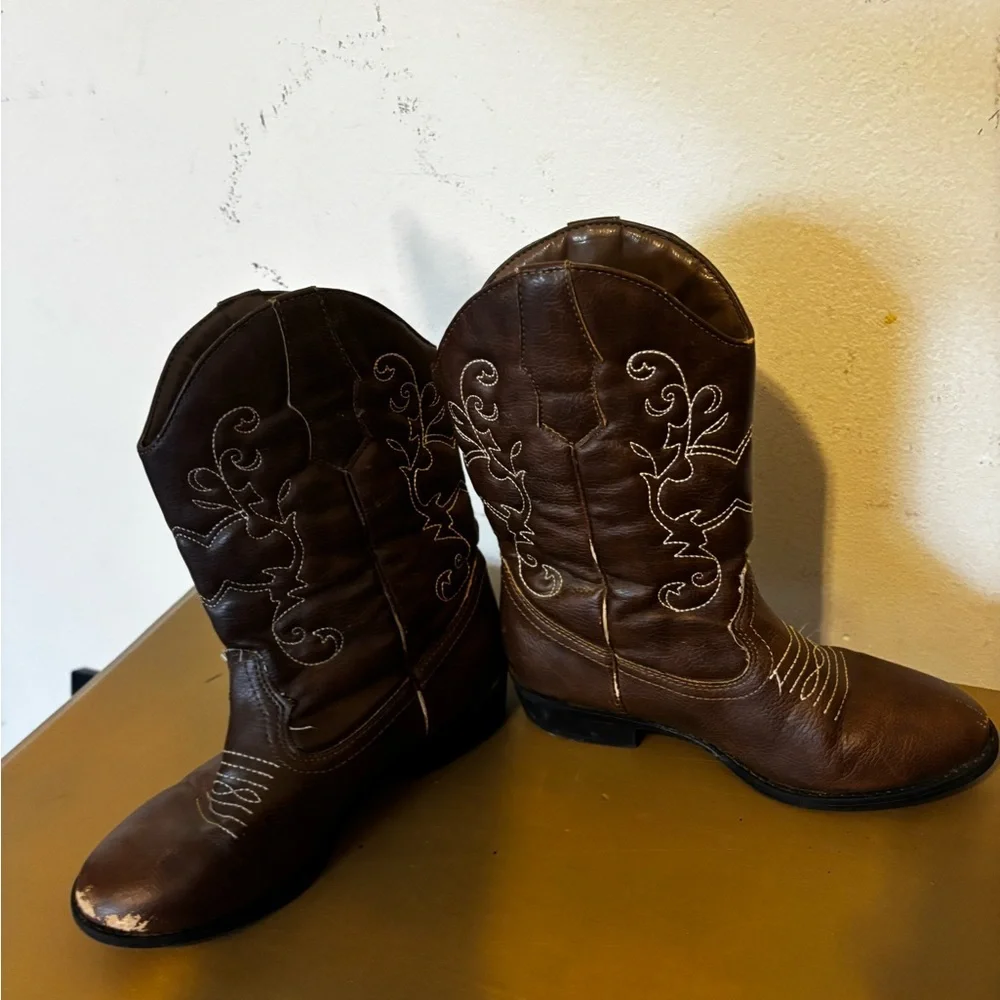 Faded Glory stitching front put