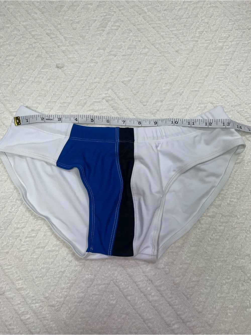 UXH men swim