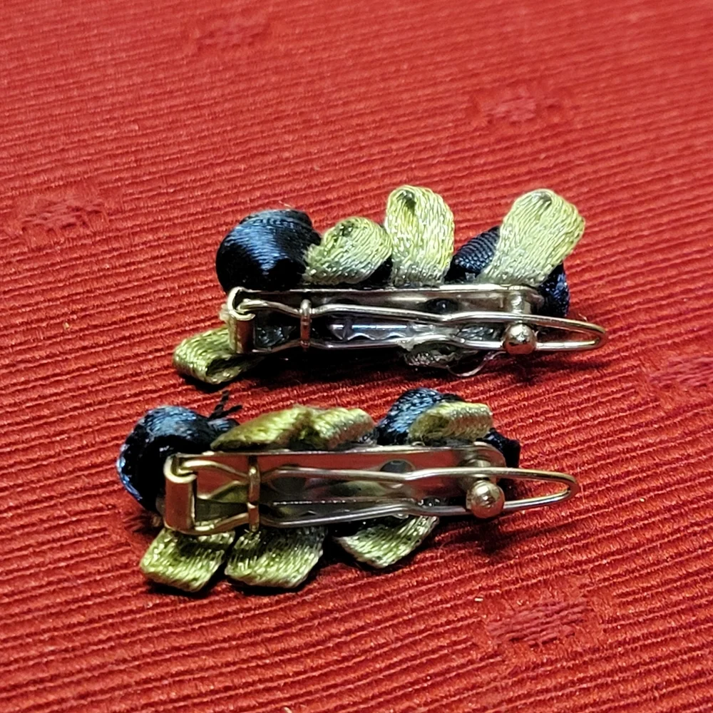 Vtg Hair Clips  Barrettes Black Roses Leaves