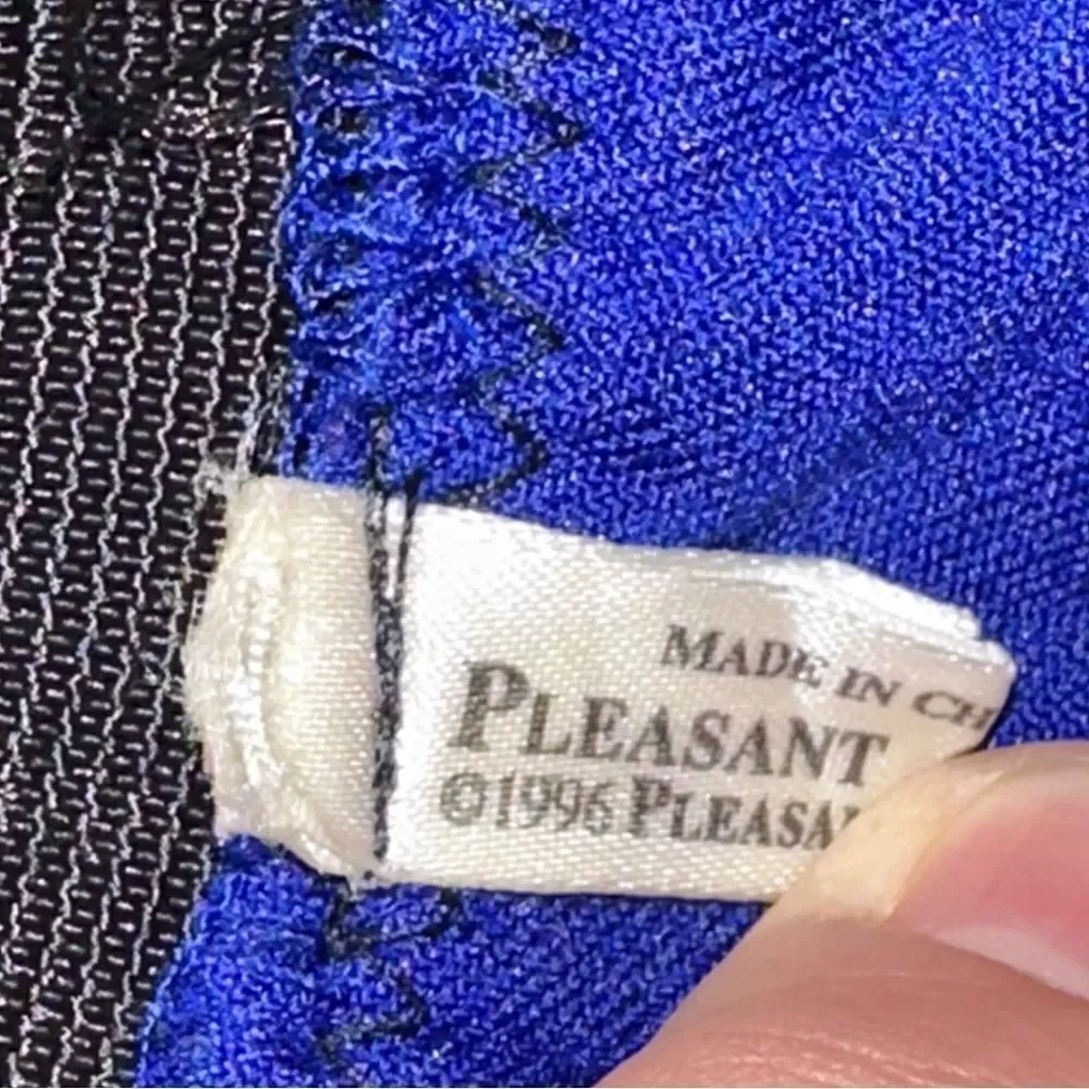 Pleasant Company American Girl Hanukkah velvet skirt 1996