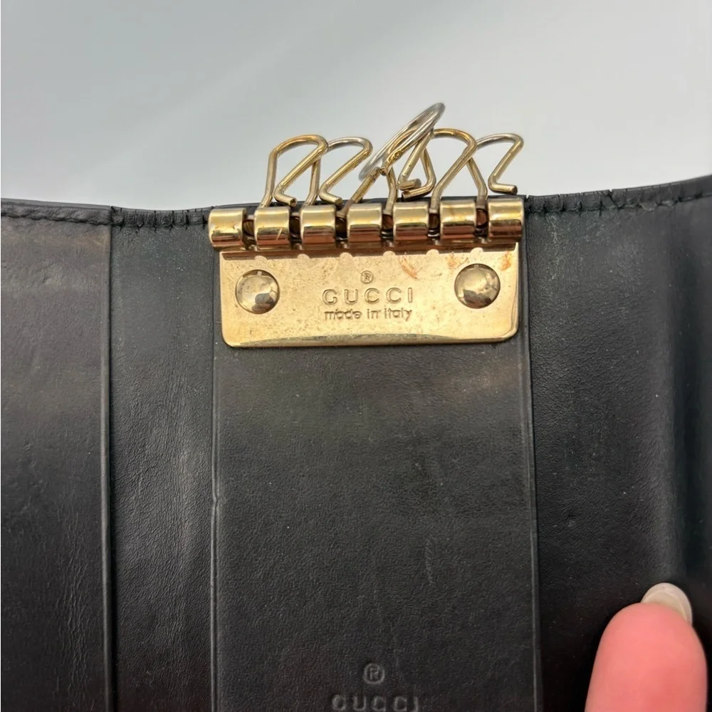 Gucci see features card