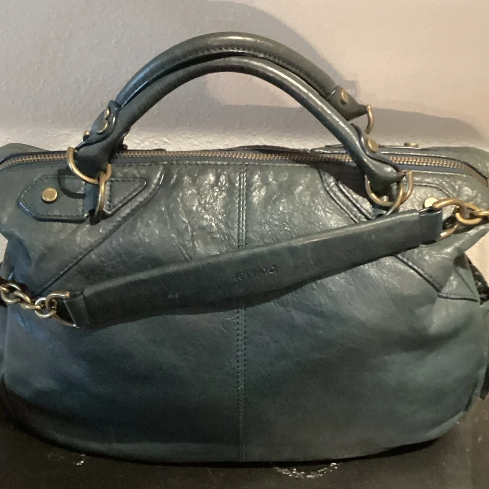 Botkier euc chic