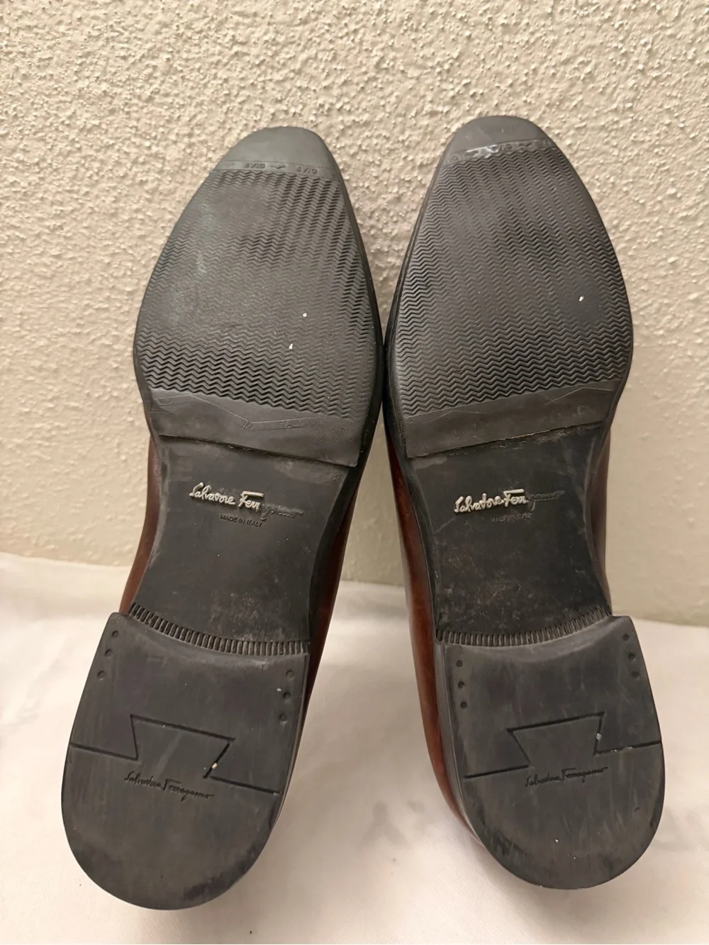 Salvatore Ferragamo elegant leather