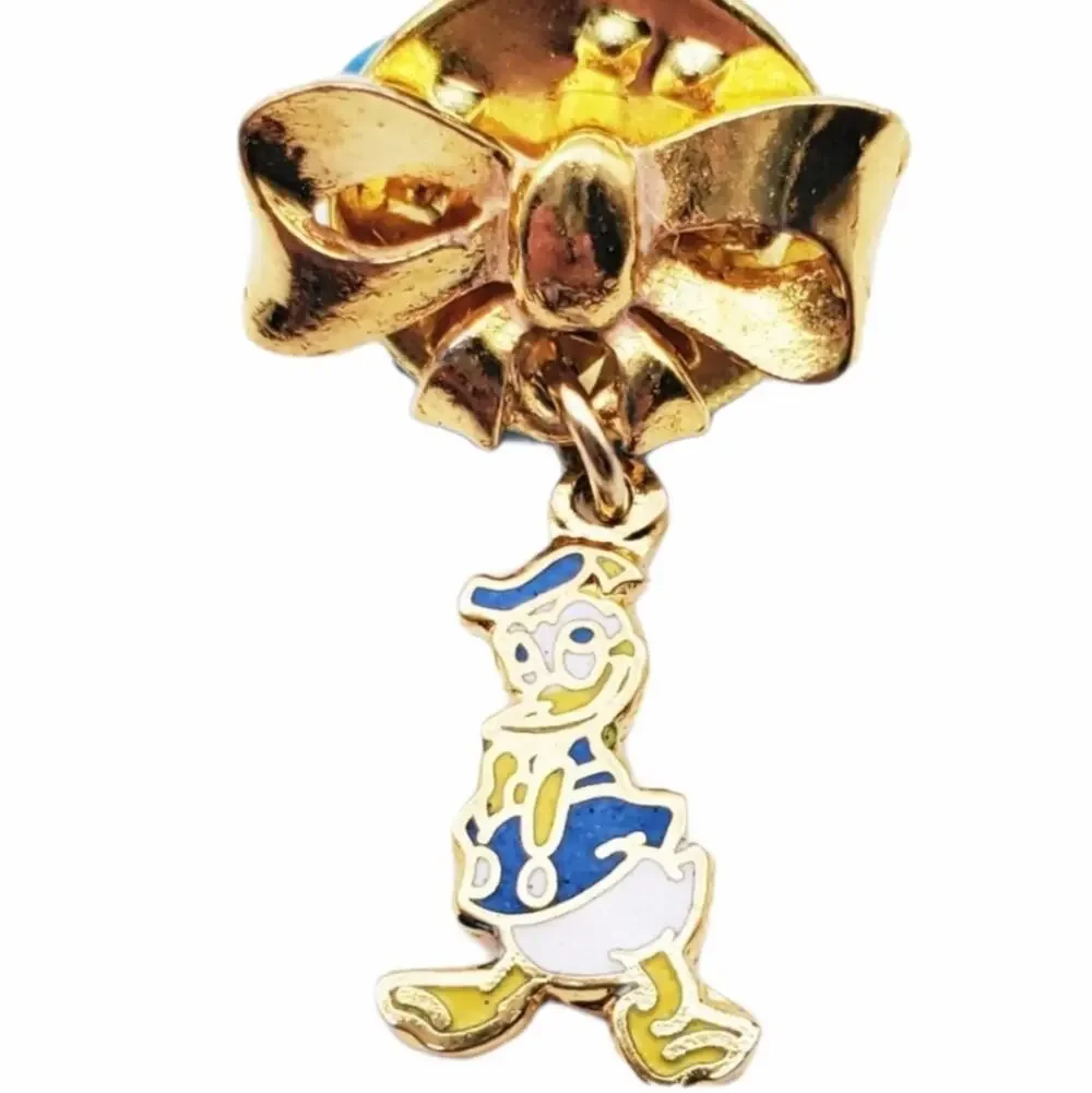 Vintage Walt Disney Productions Donald Duck Bow Pin