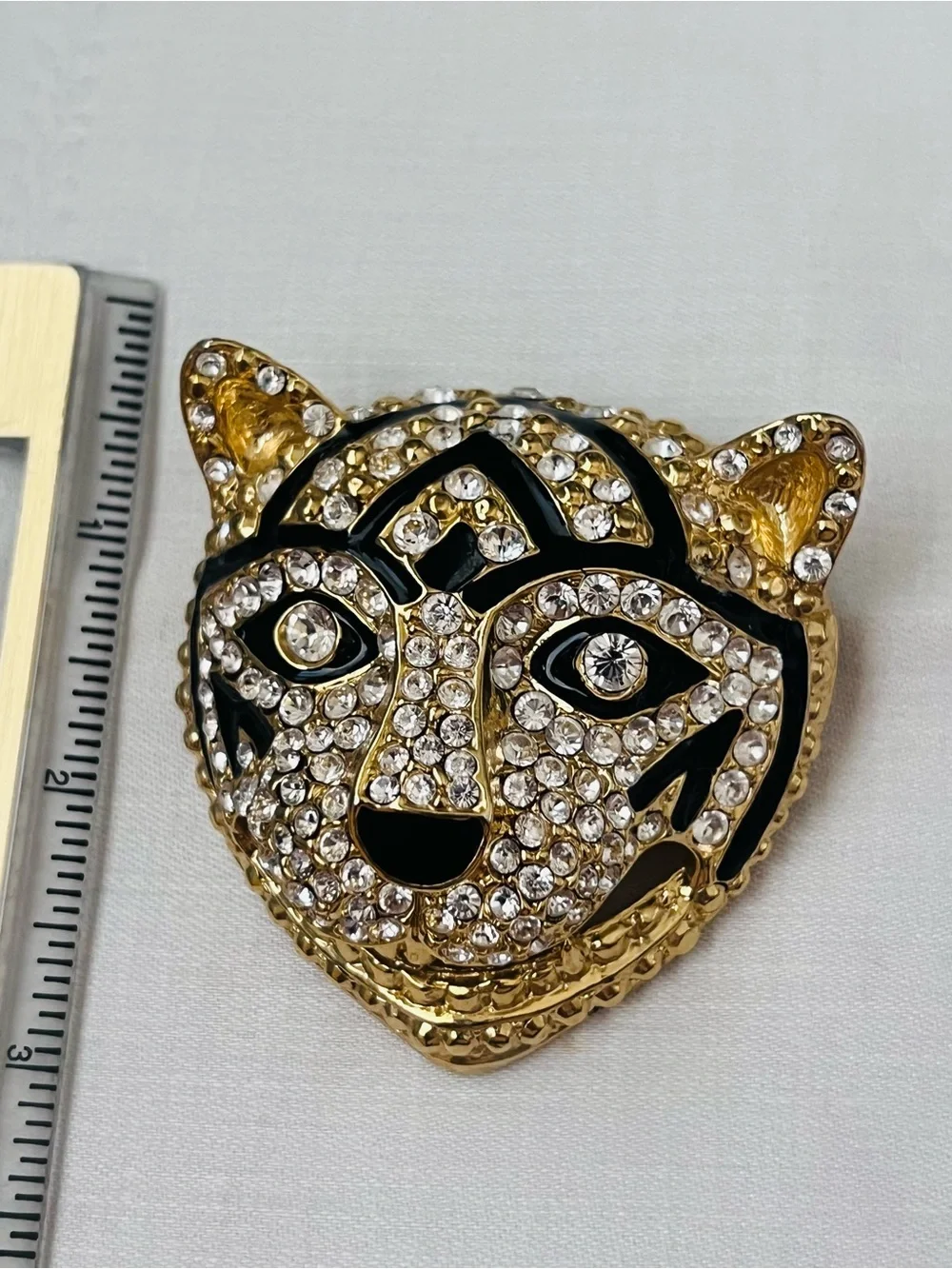 1679 dazzling gold