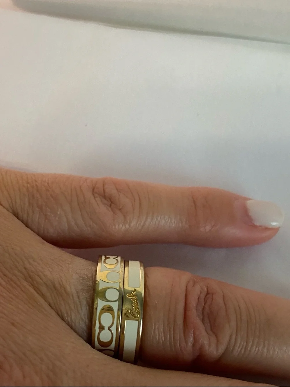 Coach band white raised