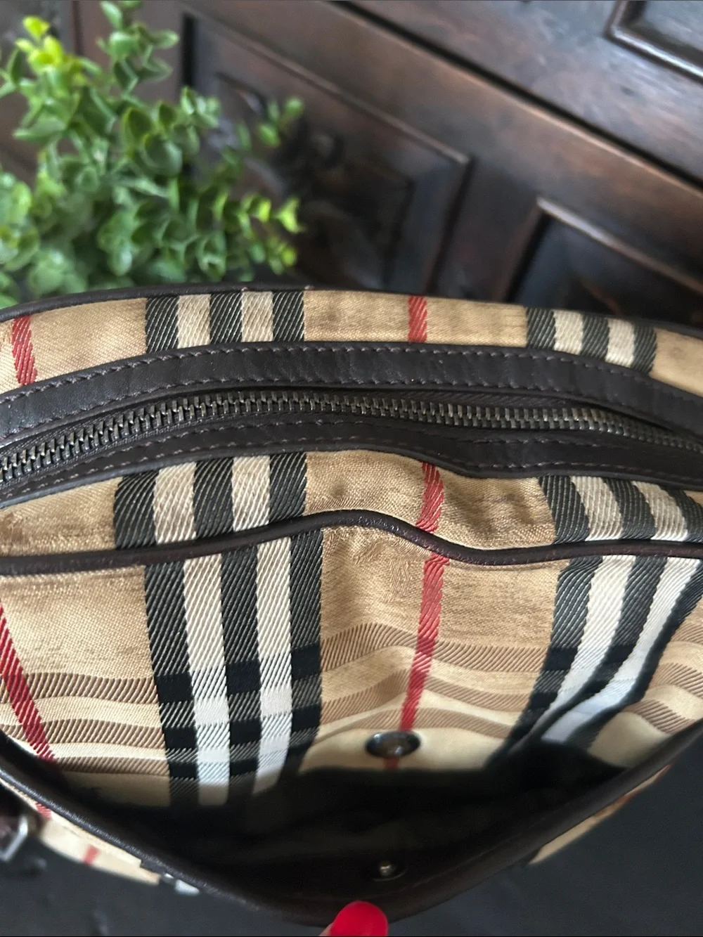 N/A stylish beige