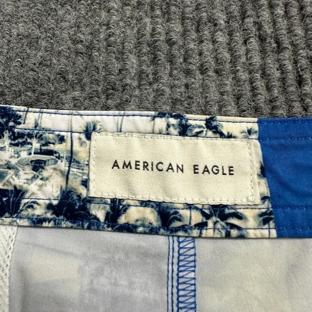 American Eagle Outfitters very good