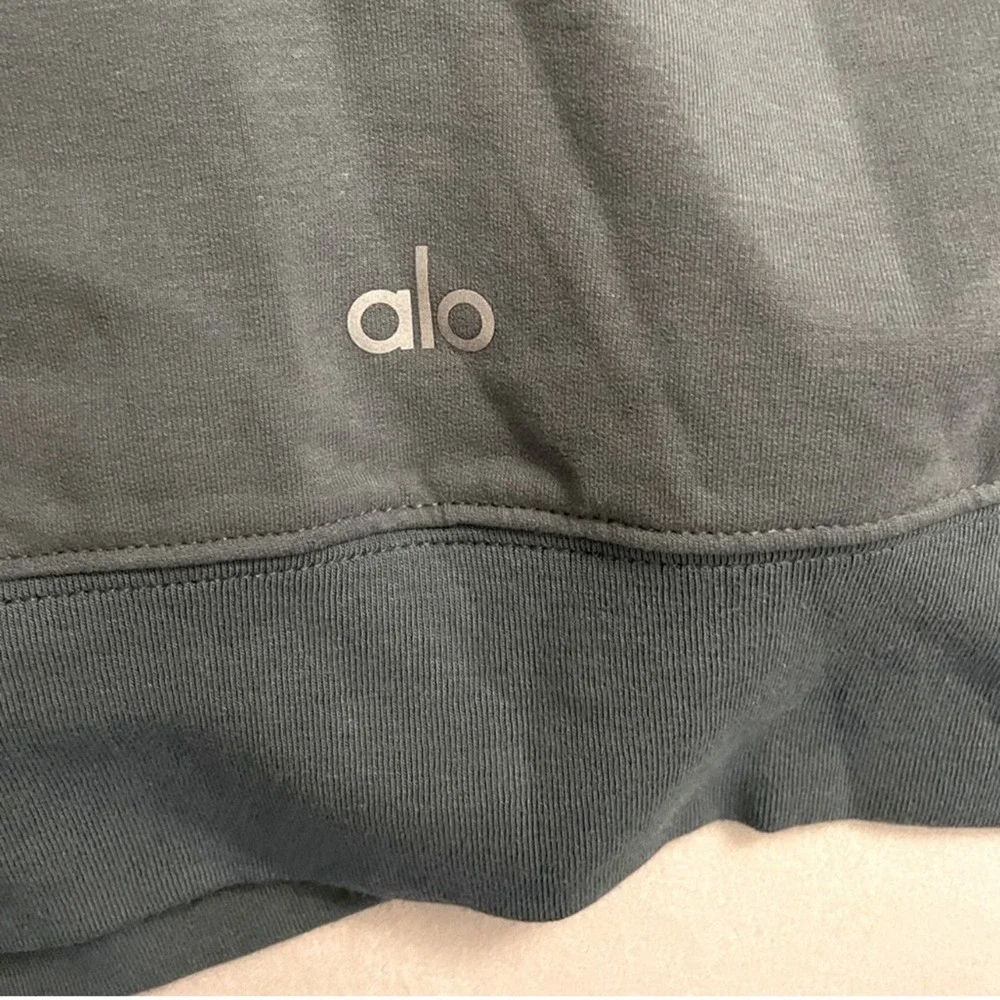 ALO Yoga Women's Teal Cropped Hoodie