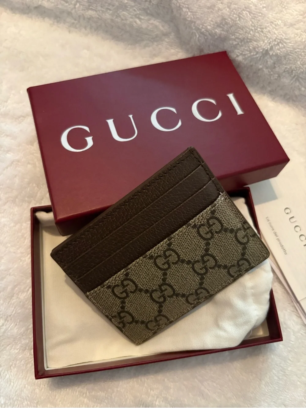 Gucci classic gg