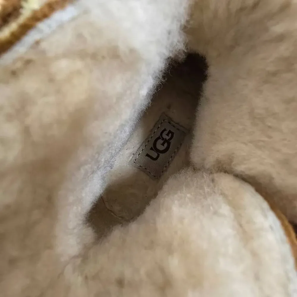 UGG flexible japan logos