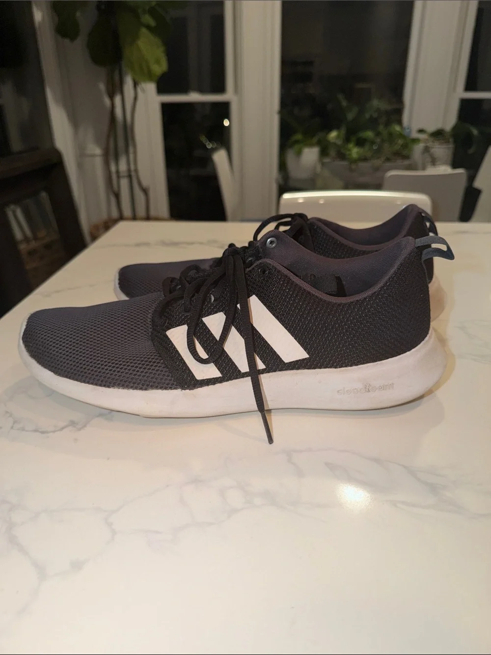 Addidas Men’s Questar Flow Nxt Size 10 Black with White Stripes