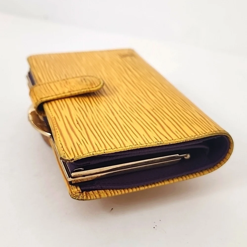 Louis Vuitton beautiful authentic