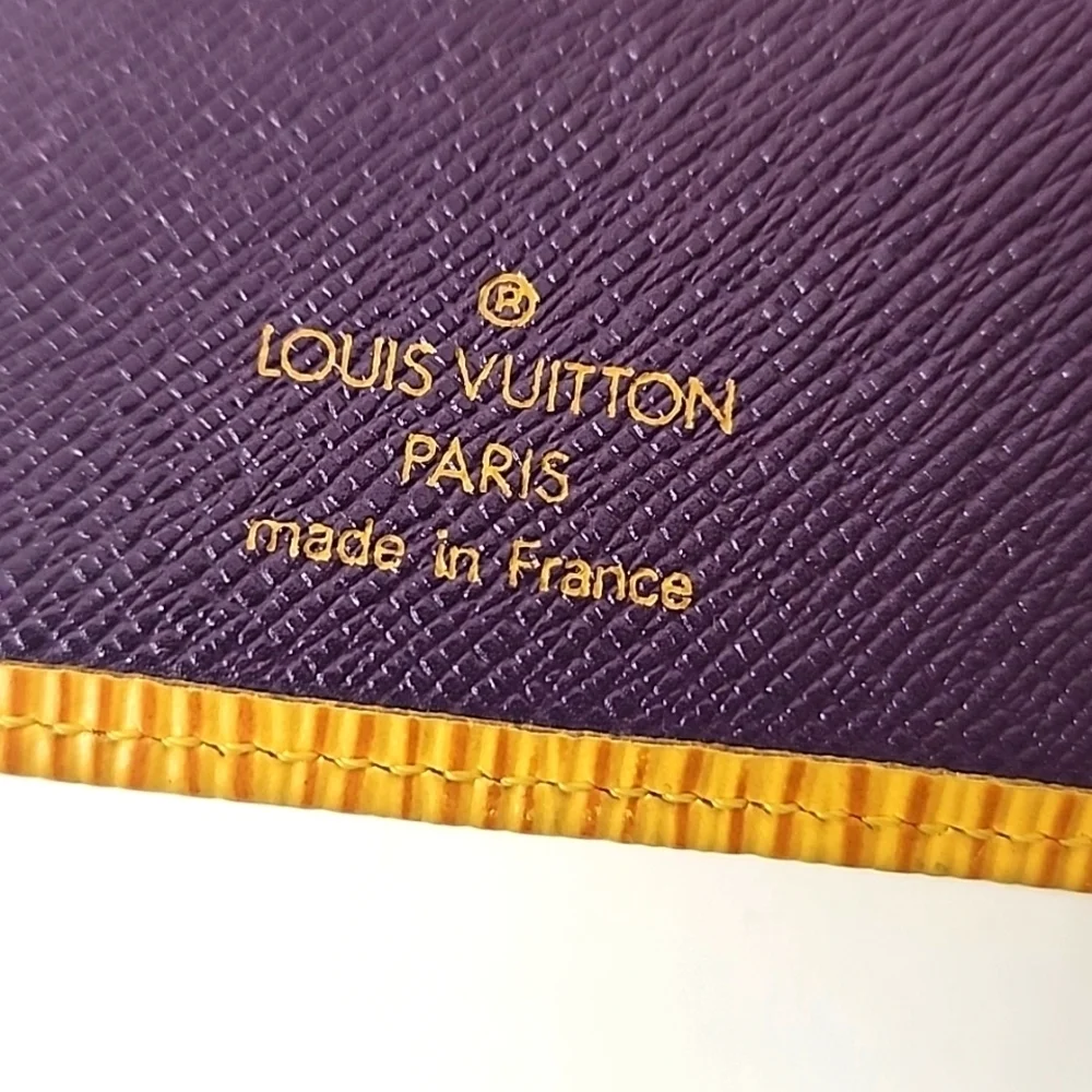 Louis Vuitton beautiful authentic
