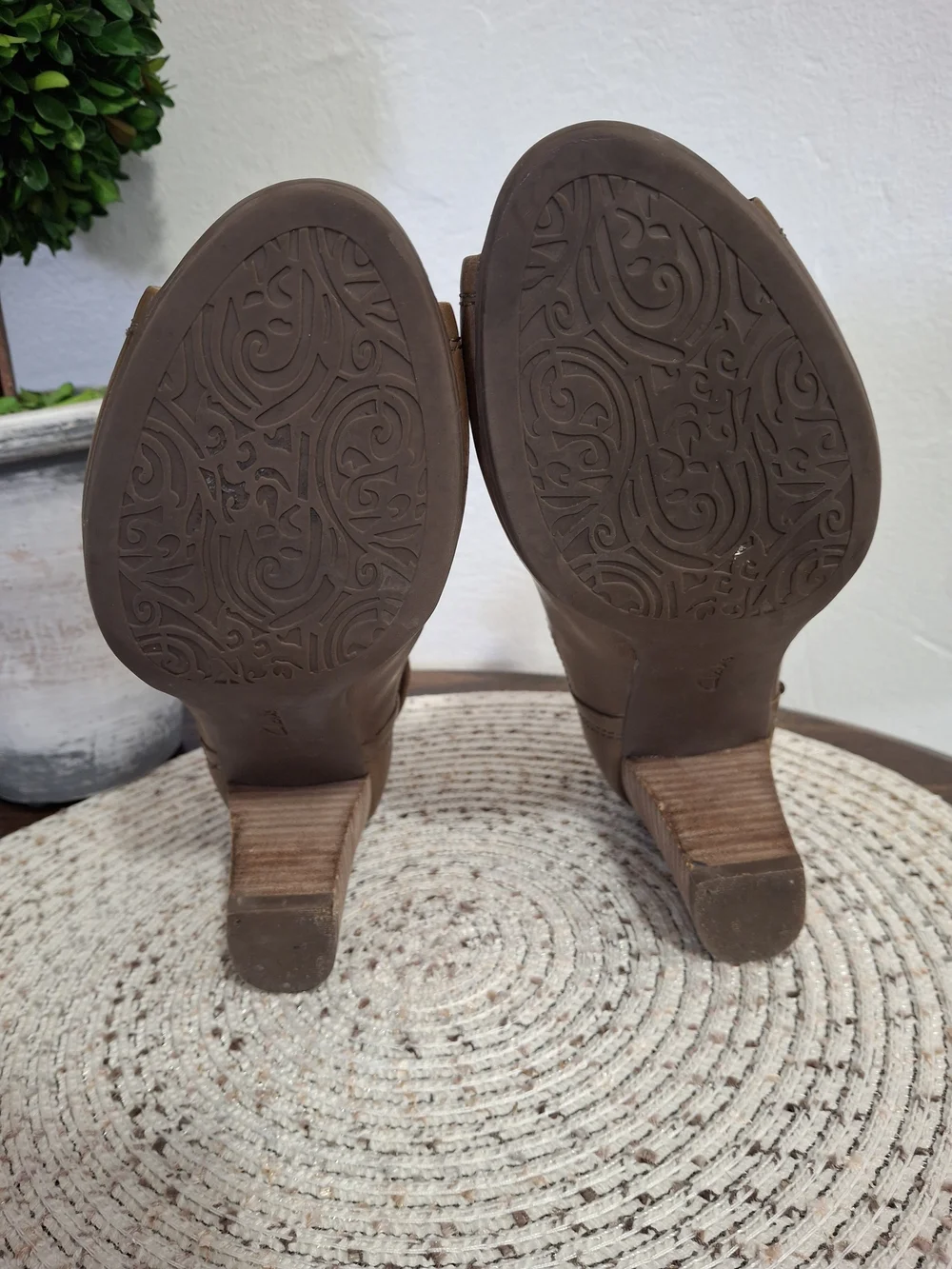 Clarks stylish brown