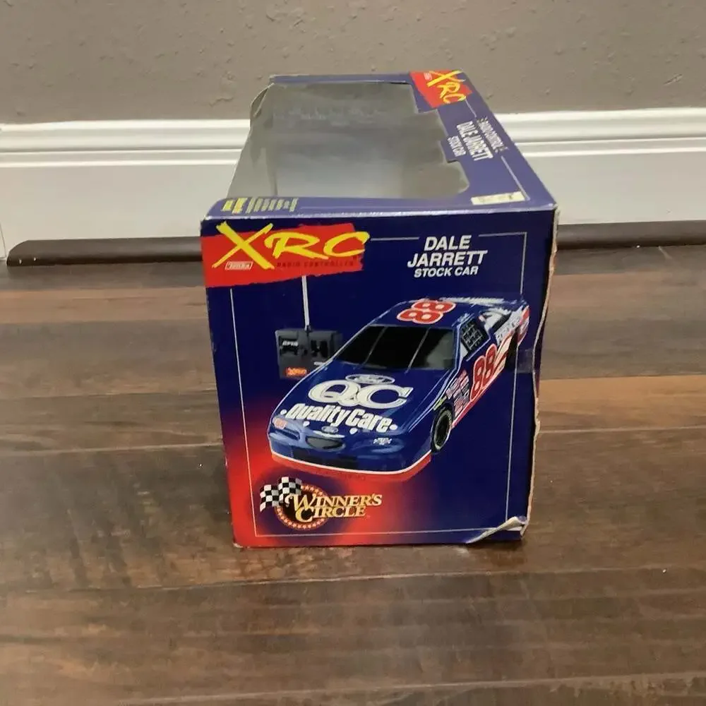 Tonka XRC Winner's Circle Dale Jarrett 88 Ford Quality Care Radio Controled Car
