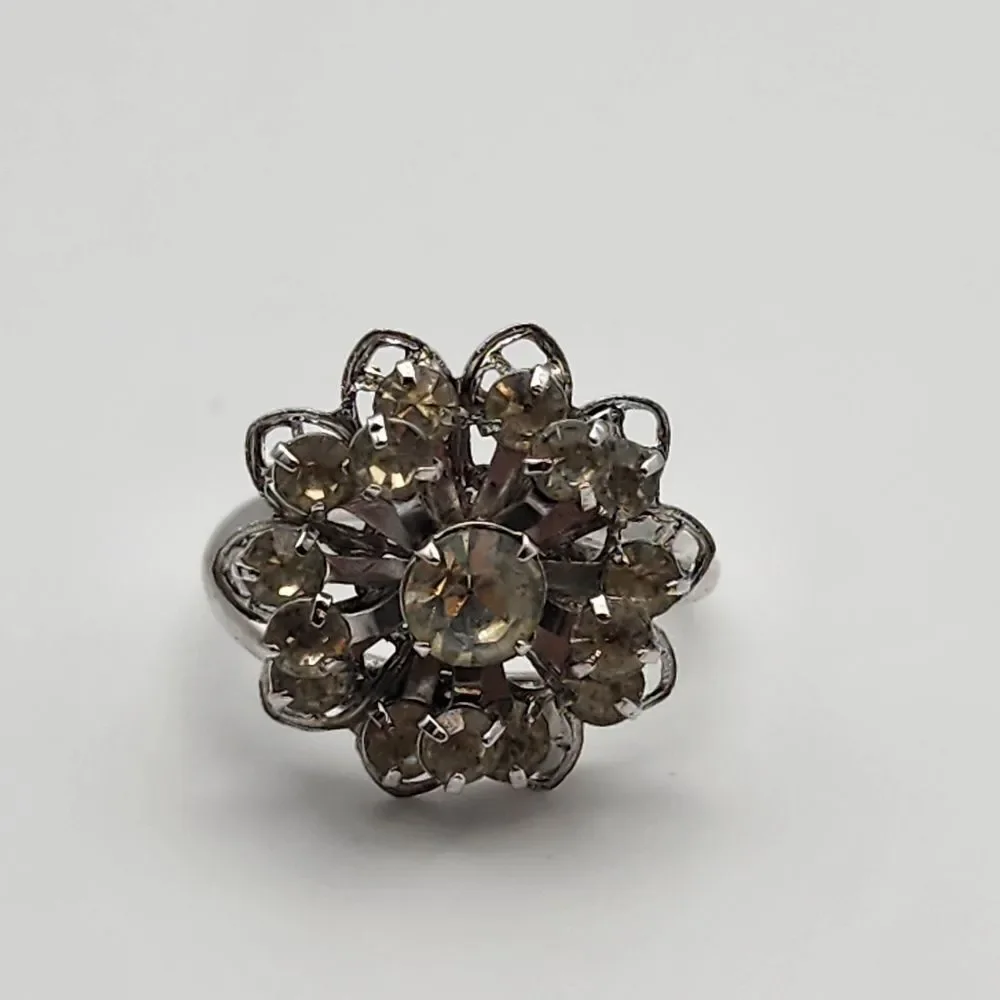 Vintage Sarah Coventry Silver Tone Layered Flower Wrap Adjustable Ring