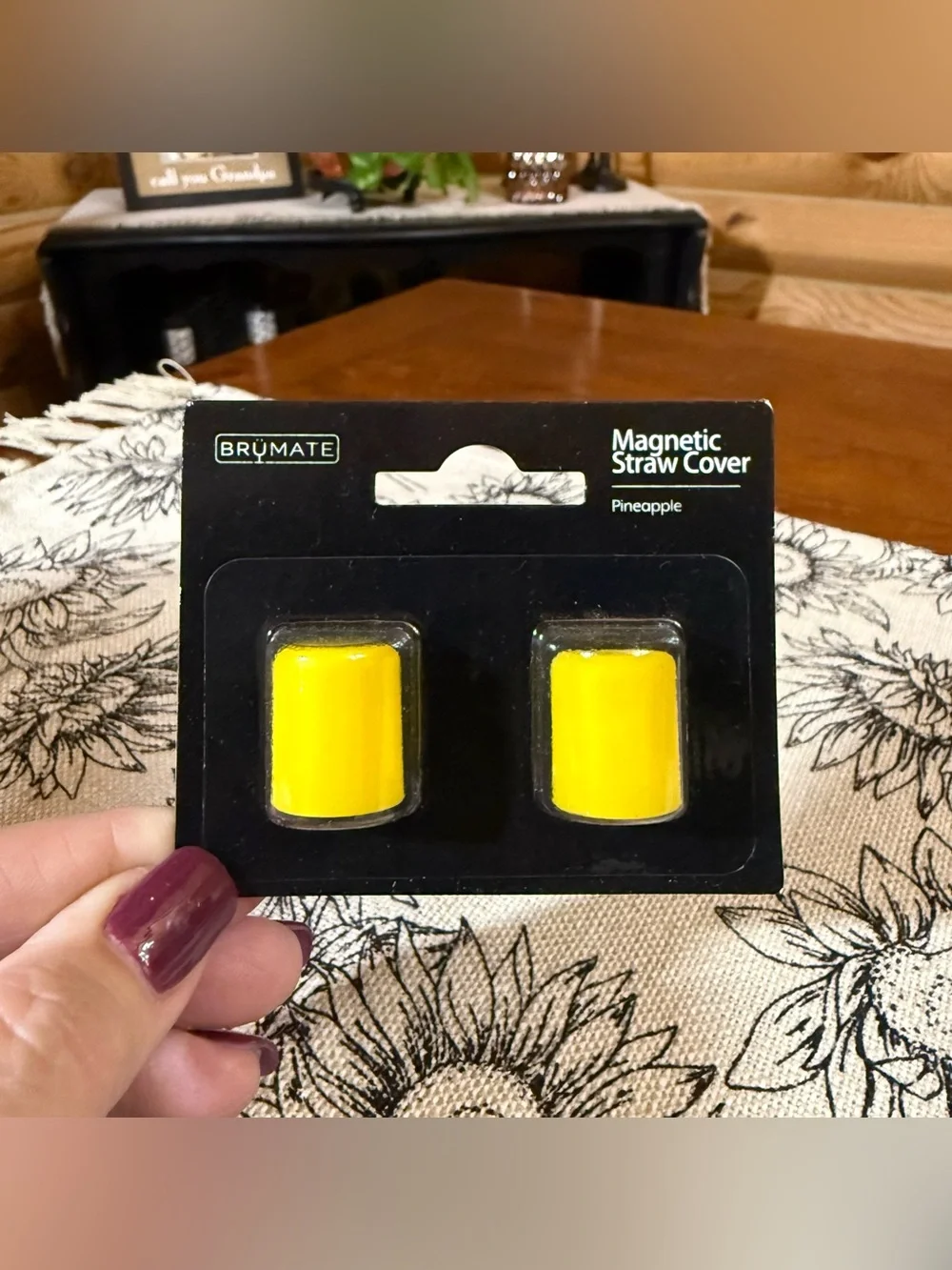 PINEAPPLE Brumate Magnetic Straw Covers