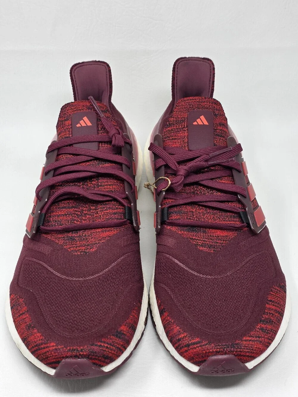 Adidas UltraBoost 22 Burgundy Running Shoes Men's Size 15 HQ2094 Pre-owned