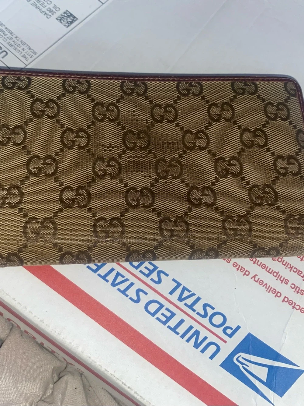 Gucci beige interlocking