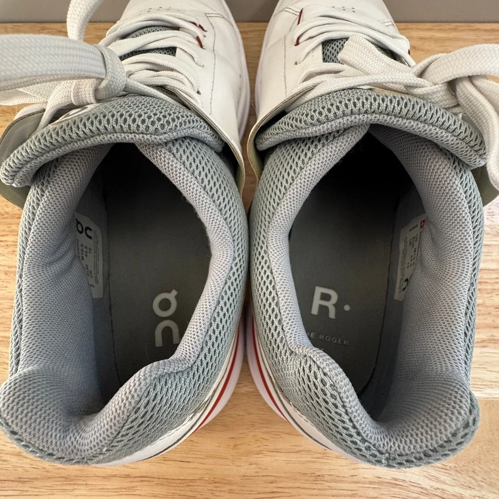 On Running The Roger Advantage Mens 10.5 White Grey Red Vegan Leather Sneakers