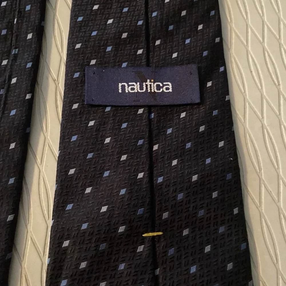 Nautica this men