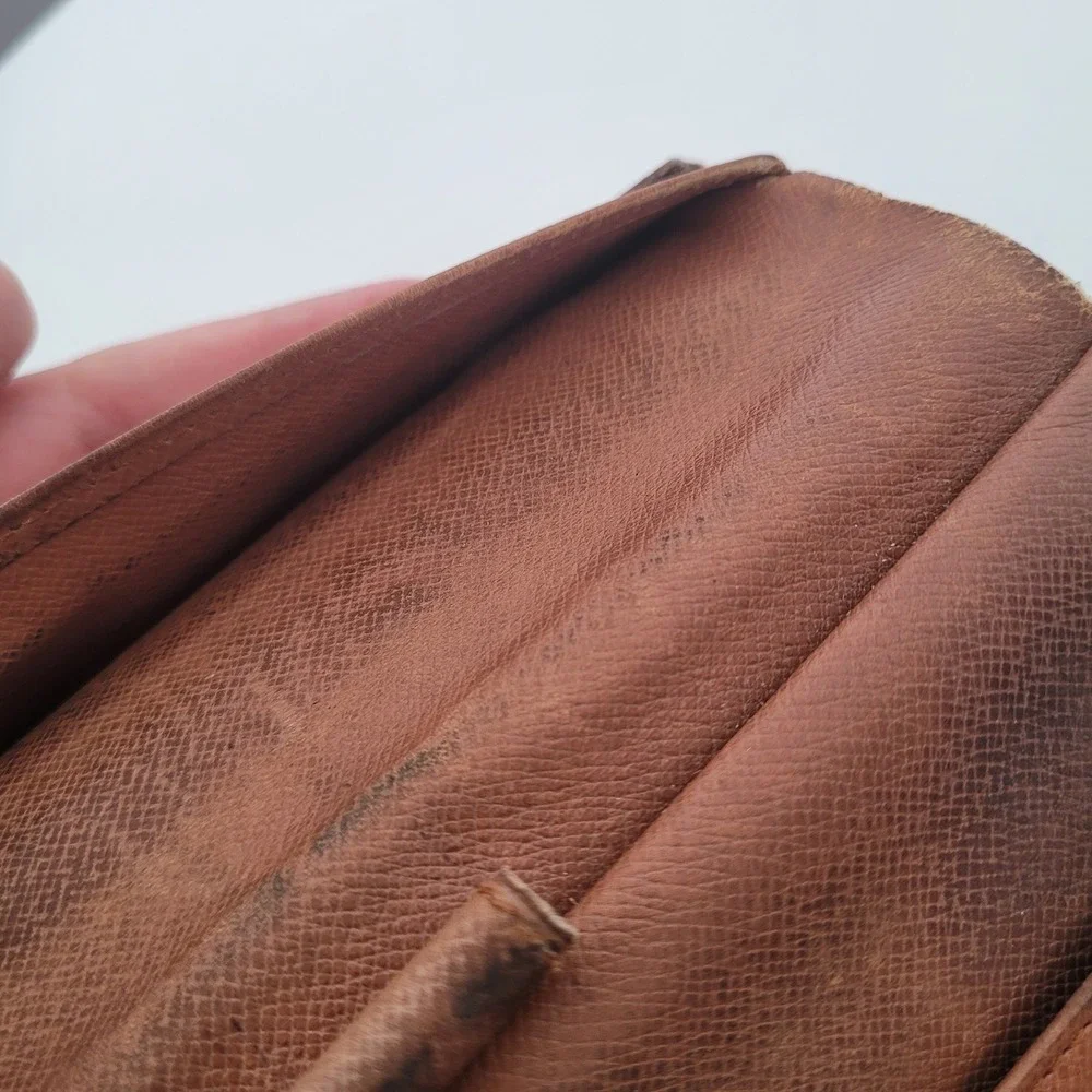 Louis Vuitton classic louis