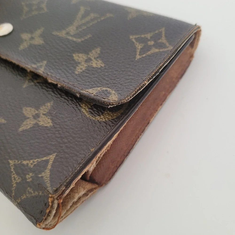 Louis Vuitton classic louis