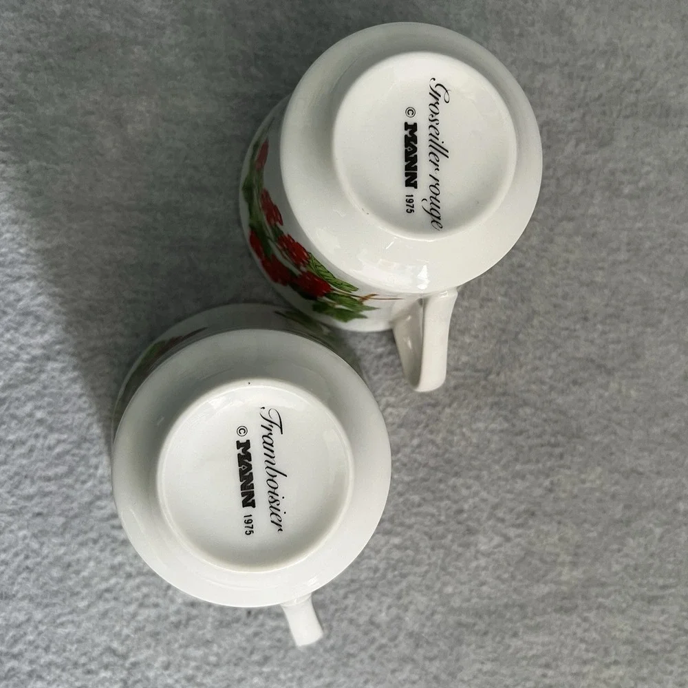 GROSEILLER ROUGE Dessert Snack Plates Tea Cups Mann‎ Vintage 1975 Set Brunch