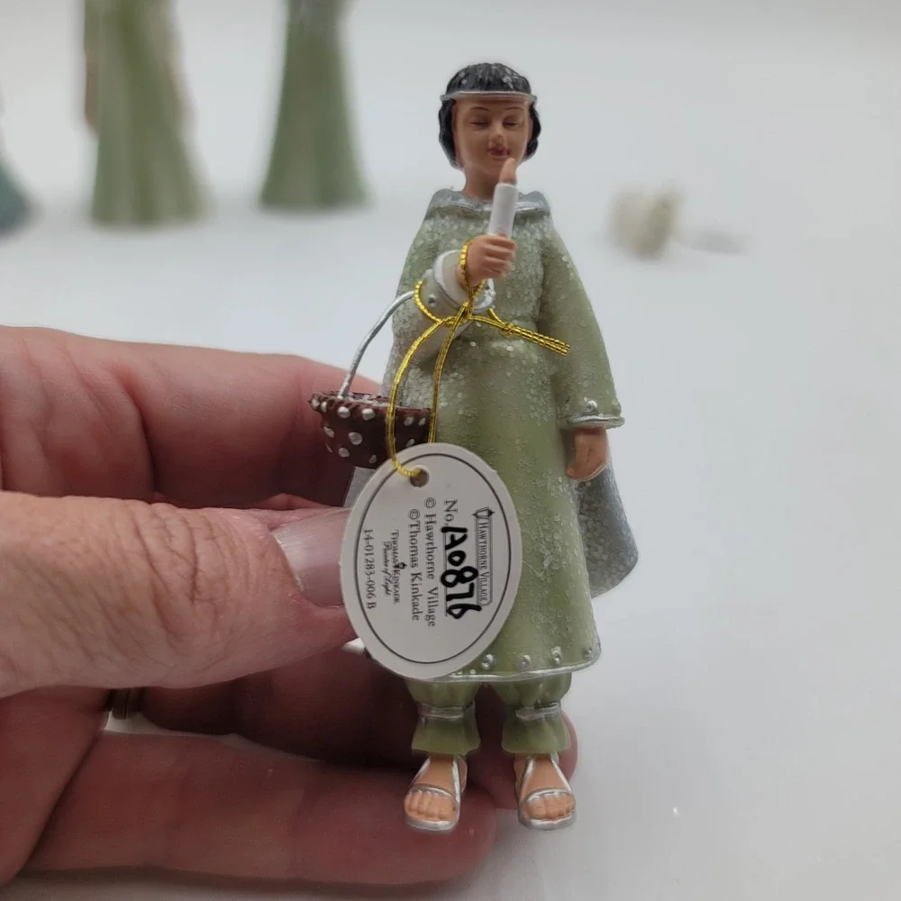 Thomas Kinkade Hawthorne Village Nativity Figures King Balthazar Melchior Set